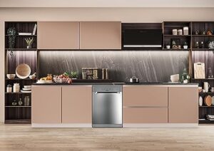 Lavastoviglie Hotpoint Ariston 14 coperti in acciaio inox, design elegante ed efficiente  
