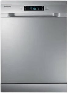 Samsung Lavastoviglie DW60CG550FSRET 60 cm in funzione con piatti puliti e brillanti