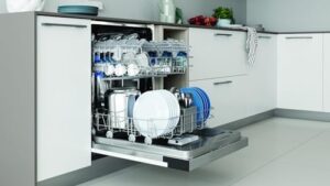 Indesit I3B L634 X, lavastoviglie semi-incasso 14 coperti, acciaio inox, classe D, in funzione