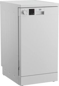 Lavastoviglie BEKO DVS05024W in cucina, compatta e dal design moderno con display digitale