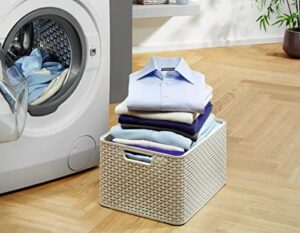 Immagine dell'Electrolux EW9W296Y Lavasciuga PerfectCare 900 in uso, mostrando la macchina con un design elegante e la sua capacità di lavaggio e asciugatura.