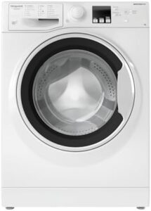 Lavatrice Hotpoint ARISTON RSSF 624 W IT N, modello slim da 6kg con centrifuga a 1200 giri, ideale per spazi ristretti.