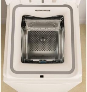 Whirlpool lavatrice top 6kg 1200 giri TDLR6242SFR/N con design compatto e alta efficienza energetica, perfetta per spazi ristretti