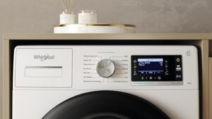 Whirlpool W6 88 SILENCE IT Lavatrice 8 kg, carica frontale e silenziosa, con centrifuga a 1400 giri al minuto e classe energetica A