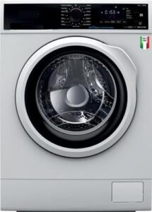 Lavatrice slim 7 kg, ideale per spazi stretti, con 1400 giri di centrifuga e alta efficienza energetica.
