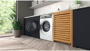 Lavatrice Hotpoint a Libera Installazione a Carica Frontale 9,0 kg, H8 W946WB IT