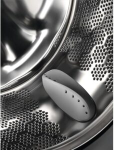 Lavatrice Electrolux EW5F8W a caricamento frontale, con capacità di 8 kg e velocità di centrifuga di 1151 giri/min.