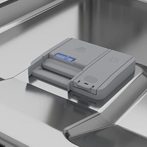 Lavastoviglie Beko DIS28023, modello da incasso, compatta, 10 coperti, con display LCD e programmi freddo, caldo e aria calda, disponibile in nero e bianco.