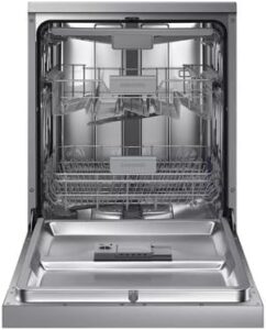 Samsung DW60M6050FS lavastoviglie a libera installazione in acciaio inox, elegante e funzionale per famiglie numerose.