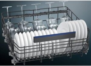 LAVE-VAISSELLE SN45ES09CE SOUS PLAN C 40DBTIR, una lavastoviglie silenziosa e sotto piano ideale per famiglie moderne