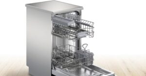Bosch SPS2HKI42E - Lavastoviglie autoportante Silver Inox, motore silenzioso e asciugatura extra