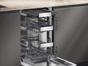 Lavastoviglie Siemens SR55ZS10ME in acciaio inox con illuminazione interna e tecnologia Zeolite