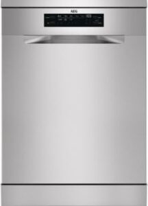 Lavastoviglie AEG FFB73727PM, elegante e funzionale, ideale per ogni tipo di cucina e per famiglie numerose.