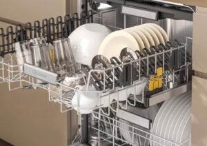 Lavastoviglie Bauknecht BD7I HF60 TUC, completamente integrabile, 15 coperti, PowerClean Pro e Natural Dry per un lavaggio perfetto