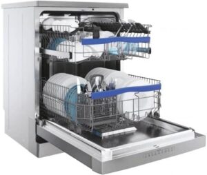 Lavastoviglie Candy 60cm 14 coperti 45db, silenziosa ed efficiente, ideale per famiglie numerose.