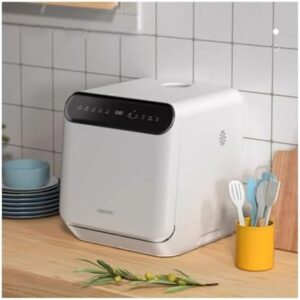 Lavastoviglie da appoggio compatta, ideale per spazi piccoli e senza necessità di installazione.