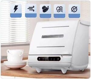 Lavastoviglie Famiglia in vista di profilo, compatta e moderna, con design salvaspazio e funzionalità avanzate di disinfezione intelligente.