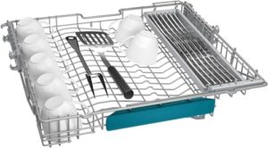 Lavastoviglie Balay 3VS6661BA in azione, perfetta per ogni cucina moderna e silenziosa.