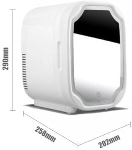 Frigorifero di bellezza White con mini specchio luminoso, ideale per la conservazione di cosmetici e prodotti per la cura della pelle.