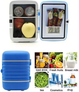 TOYOCC Mini frigorifero da 4 litri in uso, perfetto per alimenti e bevande in ambienti piccoli come camere e auto.