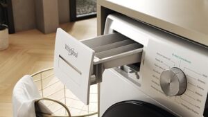 Whirlpool W6 88 SILENCE IT Lavatrice 8 kg, carica frontale, silenziosa e potente  