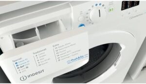 Indesit BWA 81496X WV IT - Lavatrice da 8 Kg, 1351 giri, Inverter, Classe energetica A in funzione