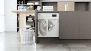 Lavatrice Hotpoint Ariston da incasso a carica frontale 7,0 kg, BI WMHG 71483 EU N