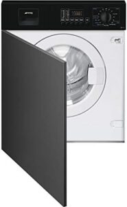 Lavatrice da incasso Smeg con design moderno ed elegante, perfetta per ogni cucina.