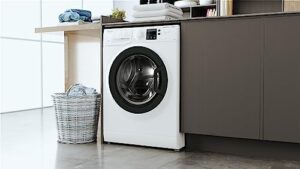 Immagine della Lavatrice Slim Hotpoint Ariston RSSF R327 IT con carica frontale, classe D e capacità di 7,0 kg