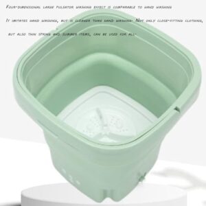 ROCKYMO Mini Lavatrice Pieghevole per Biancheria Intima in azione, con calzini e biancheria intima.