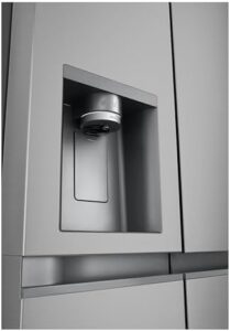 Frigorifero LG GSLE81PYBC Side by Side Total No Frost con dispenser di ghiaccio e acqua senza allaccio, classe C, 628L, tecnologia Wi-Fi e Linear Cooling in Prime Silver