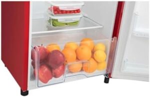 Frigorifero monoporta Hisense RR220D4ERE in rosso, con capacità di 165 litri e classe energetica E, perfetto per spazi compatti.