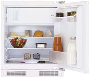 Frigorifero da incasso Beko BU1153HCN con congelatore a 4 stelle, porta fissa, silenzioso e compatto, ideale per cucine moderne.
