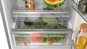 Frigorifero combinato BOSCH KGN49AIBT in acciaio inox, 440L, No Frost, ideale per famiglie numerose