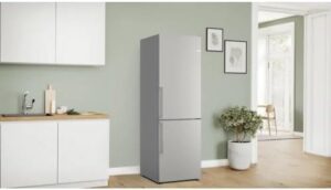 Frigorifero congelatore Bosch KGN36VIBT in acciaio inox con tecnologia VitaFresh XXL e sistema NoFrost
