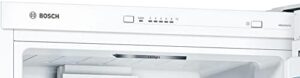 BOSCH KGV33VWEAS frigorifero e congelatore a basso consumo con tecnologia Low Frost, design elegante e capacità totale di 286L.