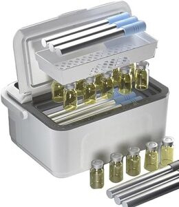 Dispositivo di raffreddamento per medicinali da viaggio, mini frigorifero portatile refrigerato per insulina e farmaci, con ricarica USB e batterie incluse.