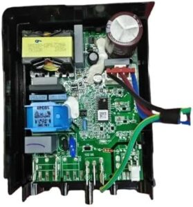 Scheda di controllo per frigorifero QCKRTAU compatibile con Donper, per una performance ottimale.