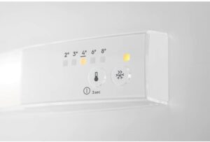 Frigorifero combinato Electrolux KNT2LF18T, 272 litri, Low Frost, classe energetica F.