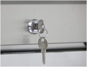 Armadio frigo 2 ante 1400L con illuminazione LED. Moderno e spazioso.
