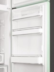 Frigorifero Smeg FAB30RPG5, design vintage 50's style, colore verde pastello.